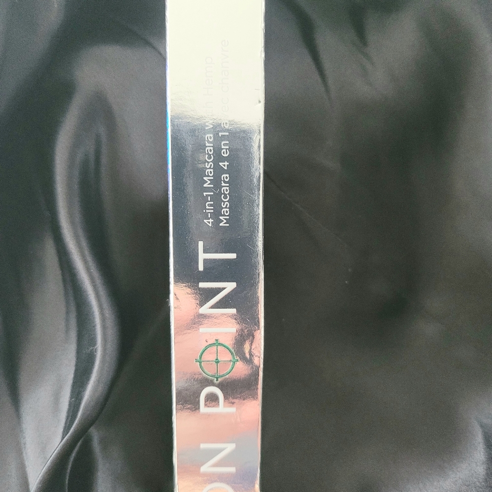 Pur Minerals on point 4 in 1 mascara with hemp